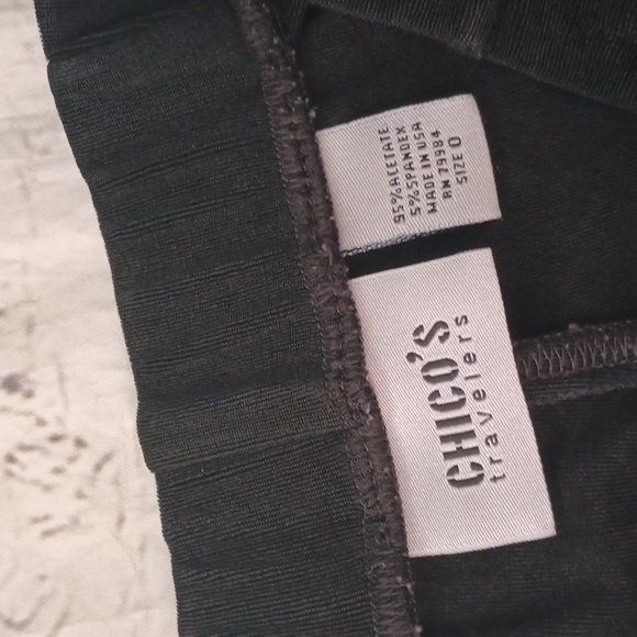 Chico's Traveler's Black Acetate Blend Crop Pants 0 S Made in U.S. - Picture 3 of 6